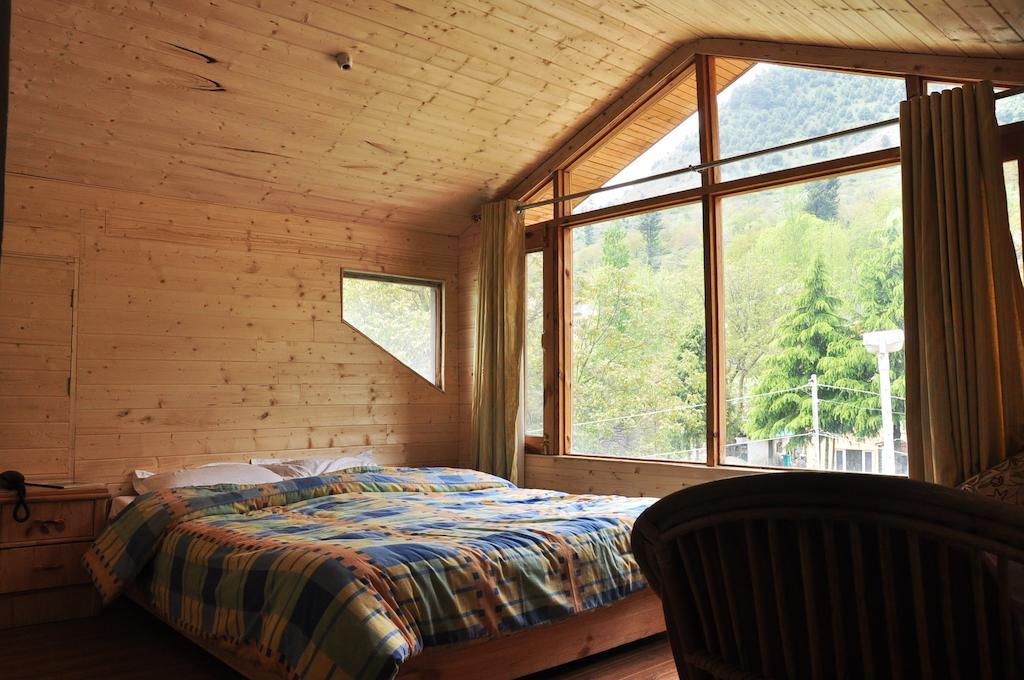 Himalaya House Otel Pahalgām Oda fotoğraf