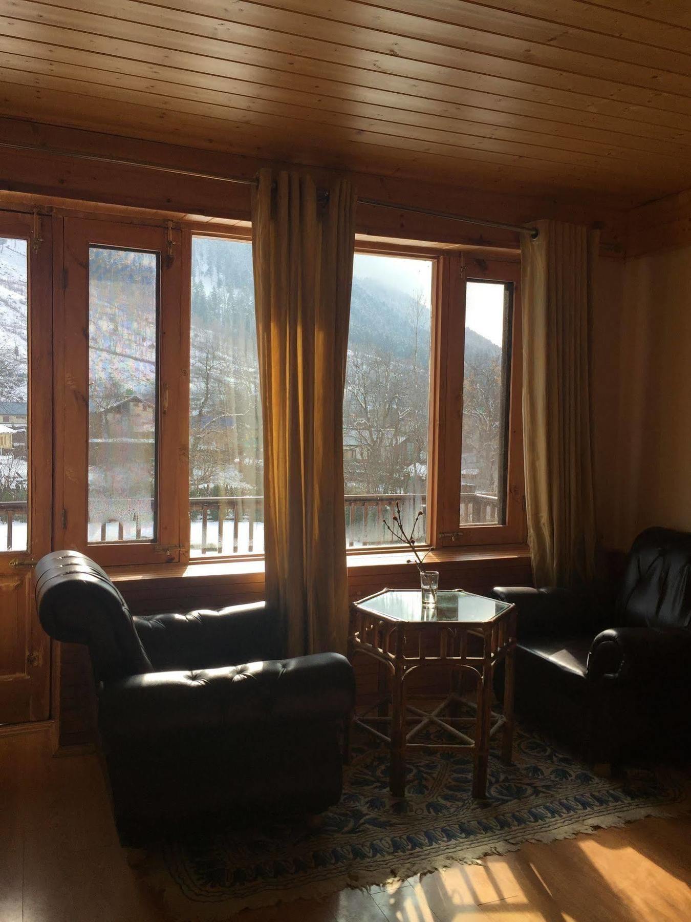 Himalaya House Otel Pahalgām Dış mekan fotoğraf