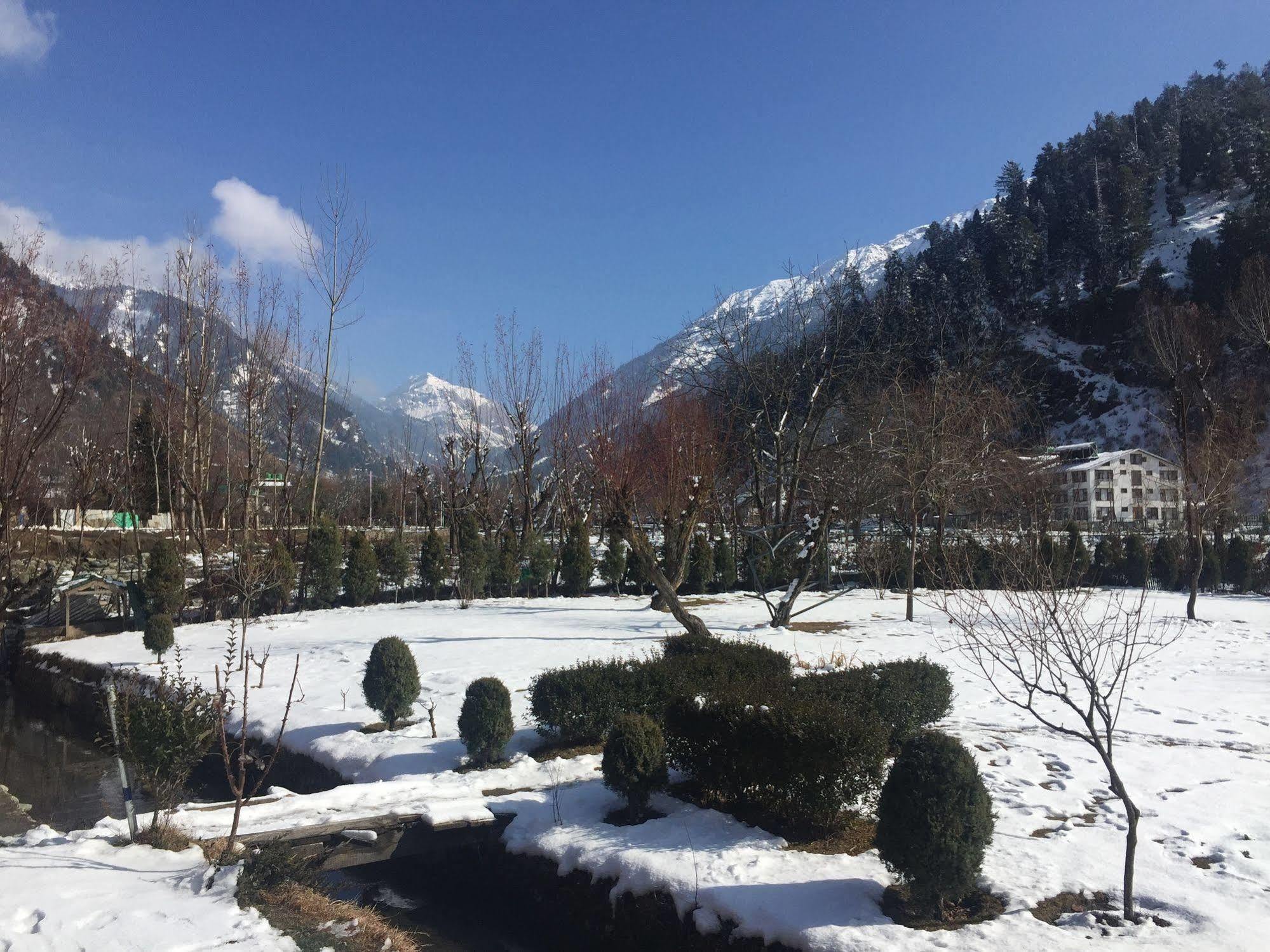 Himalaya House Otel Pahalgām Dış mekan fotoğraf