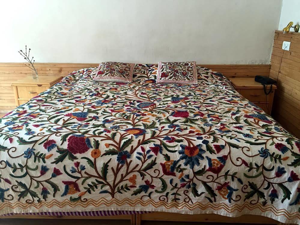 Himalaya House Otel Pahalgām Dış mekan fotoğraf